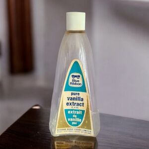 VTG Blue Ribbon vanilla extract glass bottle